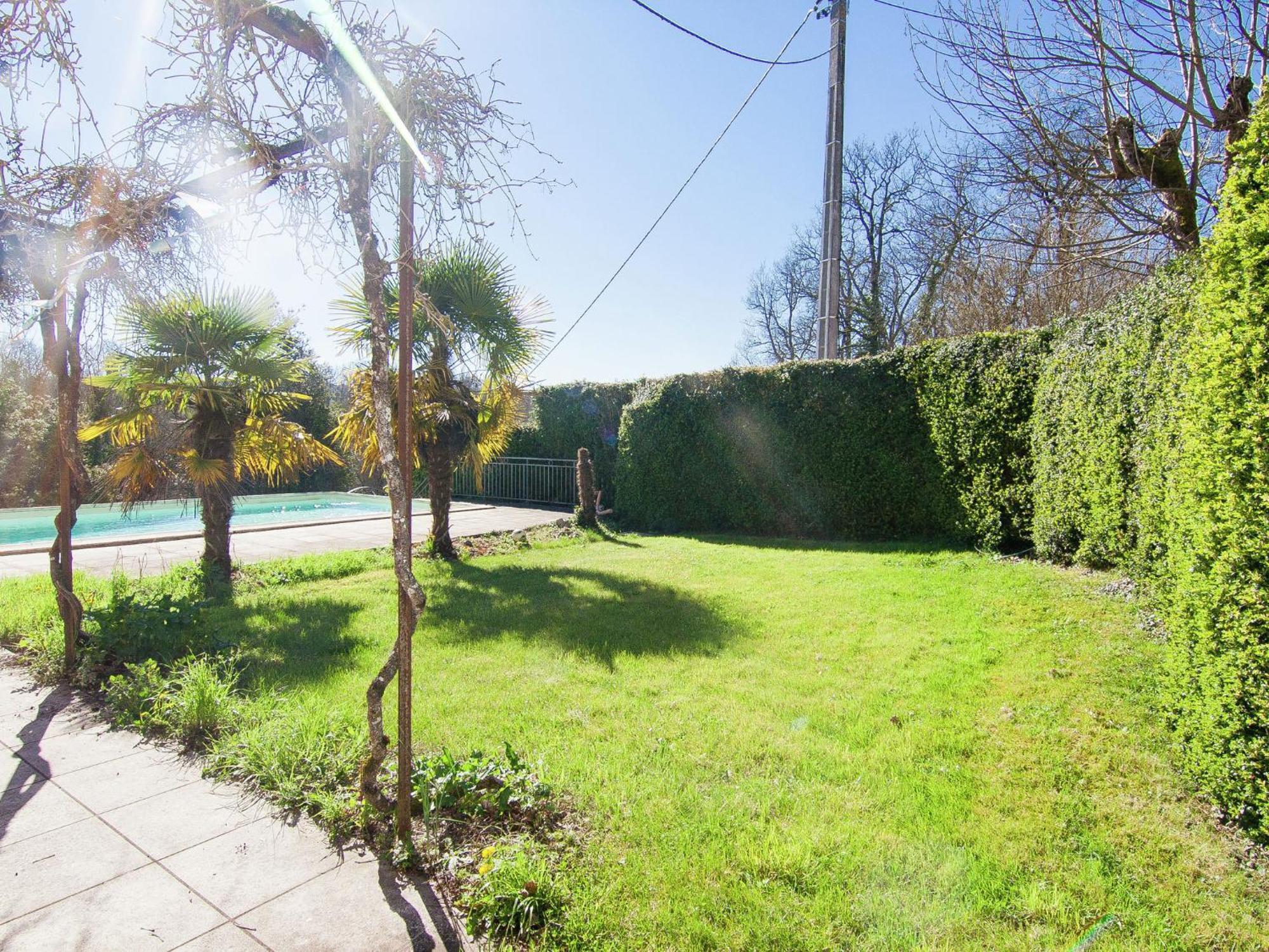 Villa Warm Mansion With Swimming Pool In Sigoul S Pomport Exterior foto