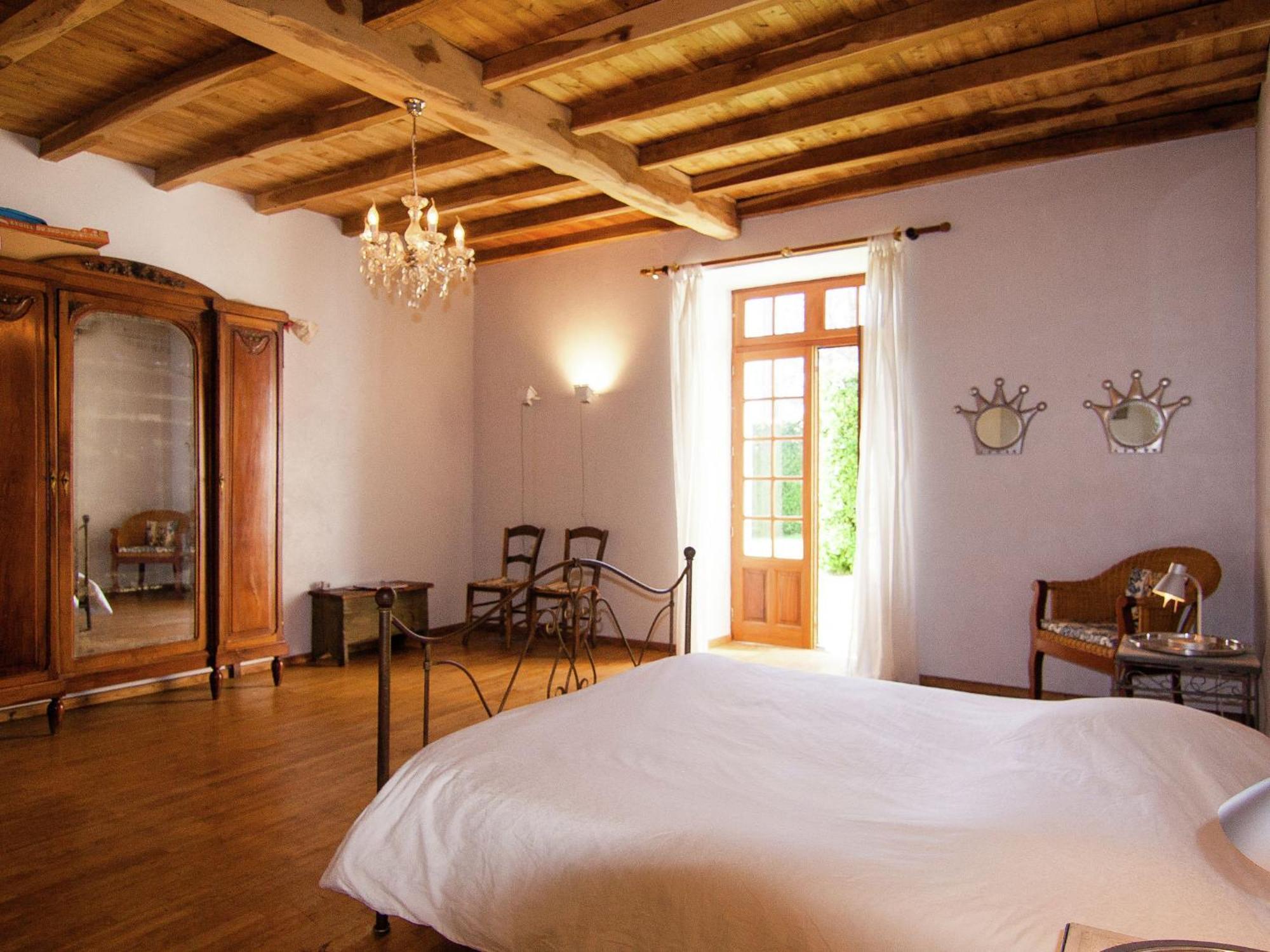 Villa Warm Mansion With Swimming Pool In Sigoul S Pomport Exterior foto